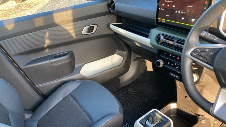 Dacia Spring 27kWh Extreme 65 48kW 5dr Auto Electric Hatchback